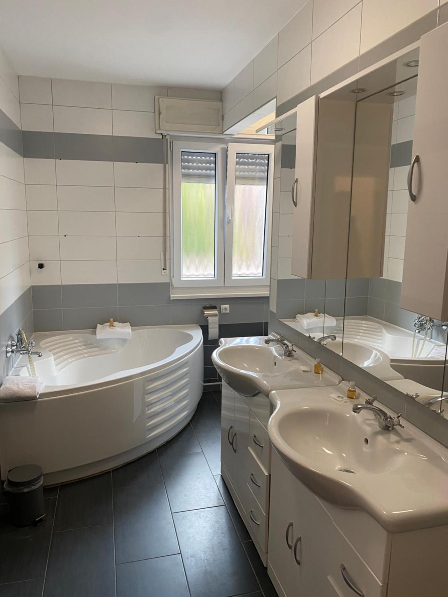 Swan Rooms Nürnberg Exteriör bild